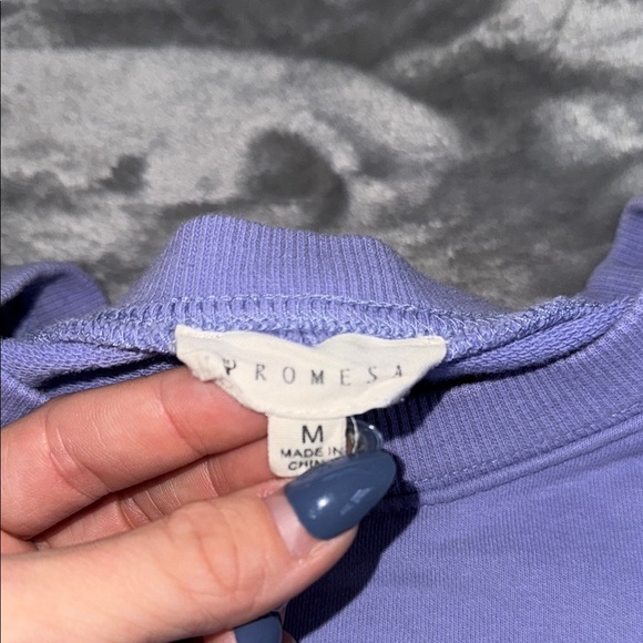 Promesa - Periwinkle - Crewneck GUC - Picture 2 of 5